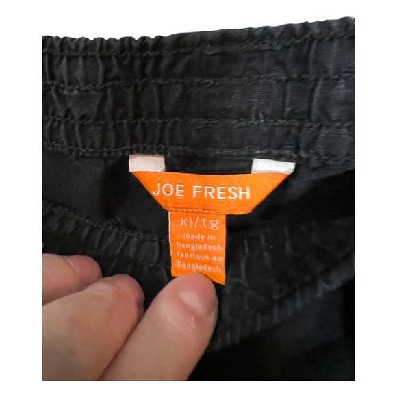 A pair of Joe Fresh black pants in extra large - Picture 3 of 5